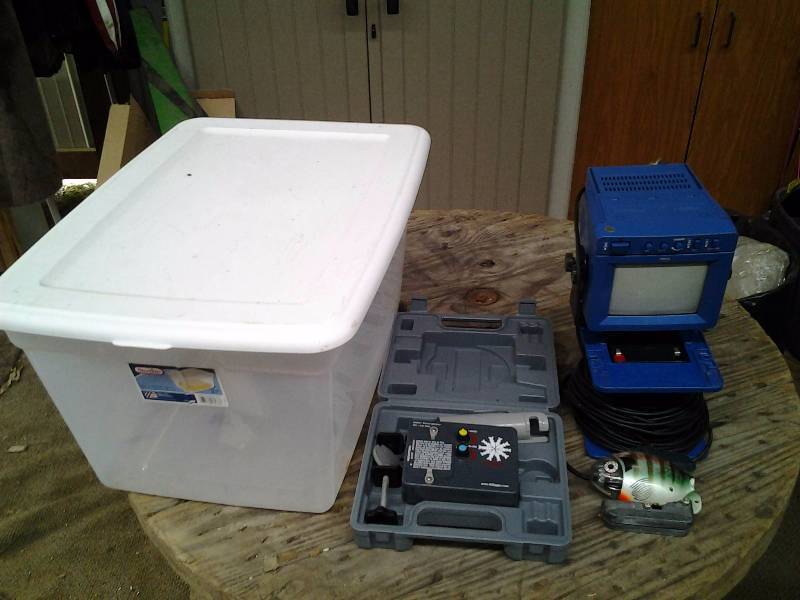 Aquavue  Underwater Camera & Easy Jigger In Tote With Lid