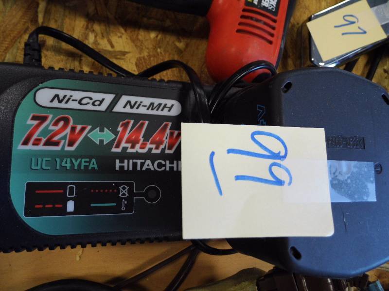 Hitachi Battery Charger W Battery