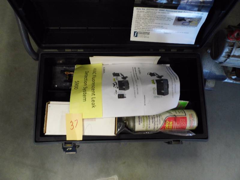 Fluorescent Leak Detection System