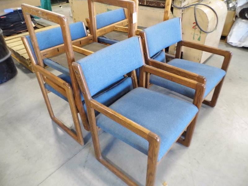 Lot of 6 Chairs