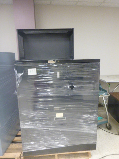 lot 17 image: Pallet of Office Supply