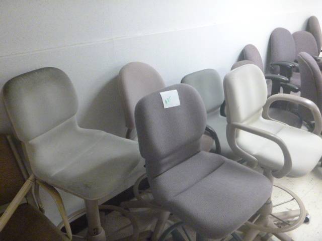 lot 85 image: 5 Office Chairs