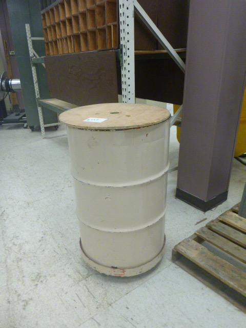 lot 113 image: 55 Gallon Drum