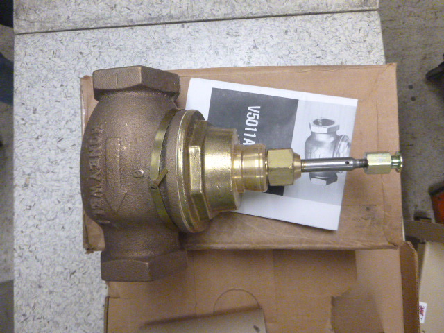 lot 152 image: 3 NEW Valves