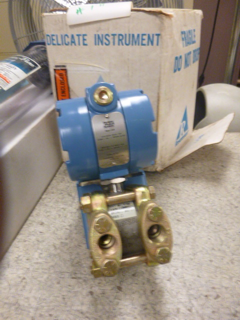 lot 171 image: NEW Rosemount Alphaline Pressure Transmitter