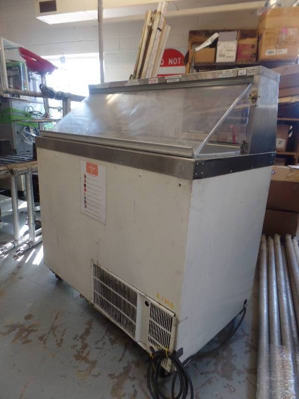 lot 505 image: ICE CREAM DIPPING FREEZER