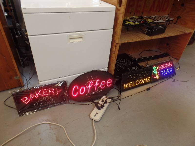 lot 523 image: LIGHT UP SIGNS