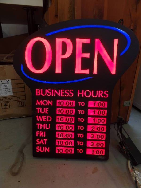 lot 525 image: LIGHT UP OPENHOURS SIGN