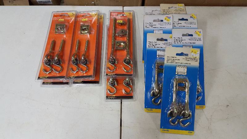 lot 100 image: Swing Hooks