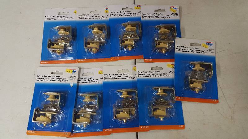 lot 101 image: Swing Door Hinges