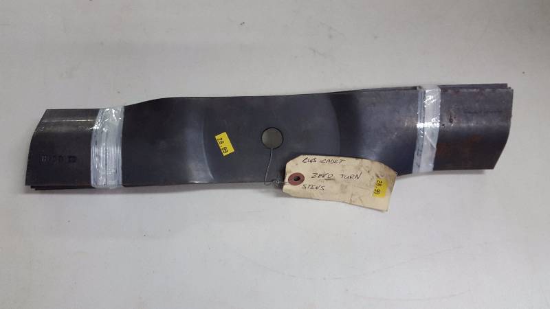 lot 115 image: Cub Cadet Lawn Blades