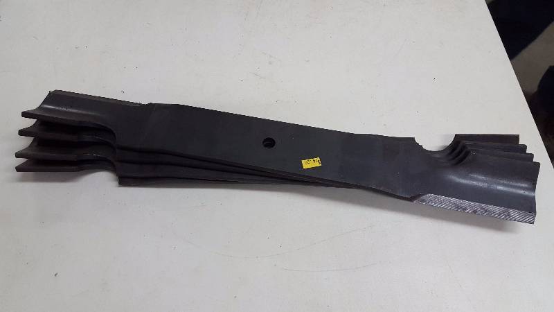 lot 118 image: Grass Hopper Mower Blades