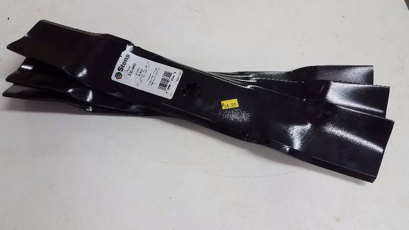 lot 119 image: John Deere Mower Blades