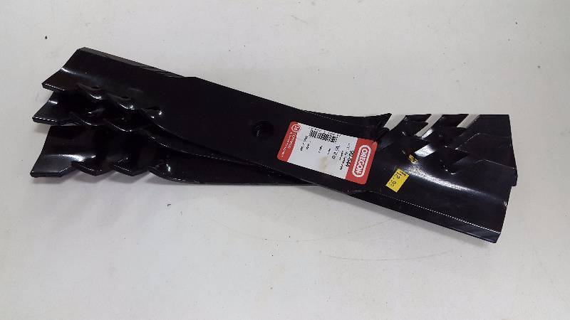 lot 120 image: Toro Mower Blades