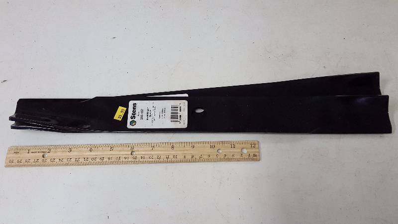 lot 148 image: Toro Mower Blades