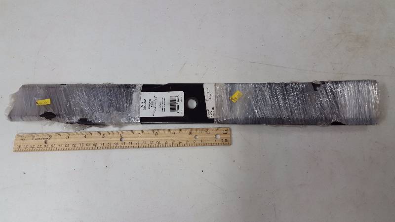 lot 153 image: Kubota Mower Blades