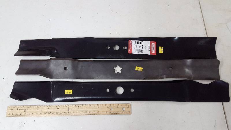 lot 155 image: Assorted Mower Blades