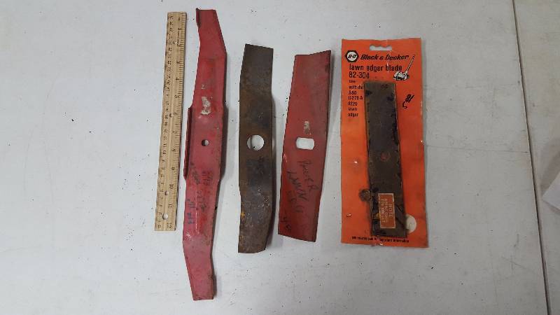 lot 159 image: Assorted lawn edger