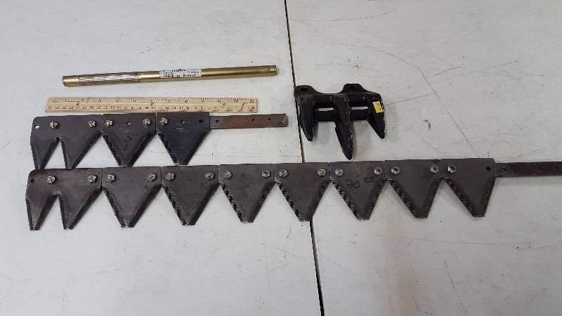 lot 172 image: Sickle Mower Blades & Guard