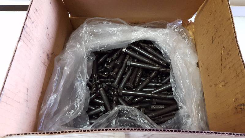 lot 351 image: Black Oxide Bolts