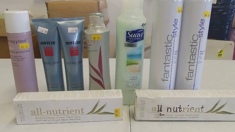 lot 218 image: Assorted Personal Care Items