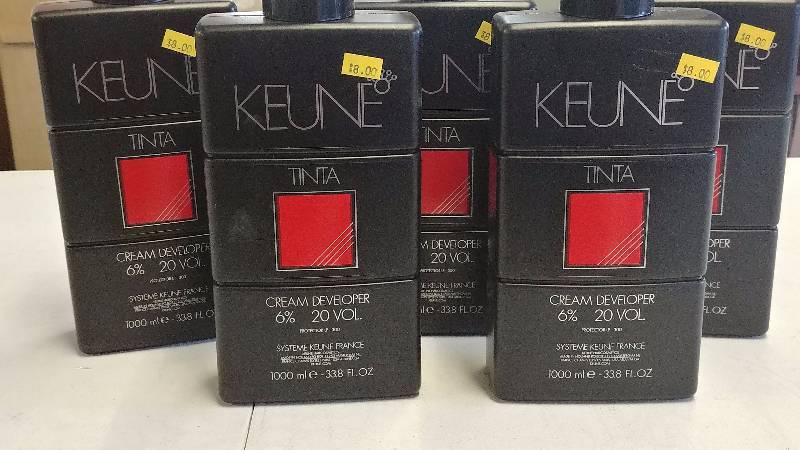 lot 220 image: (5) Keune Tinta 6% 20 Volume Developer Liter