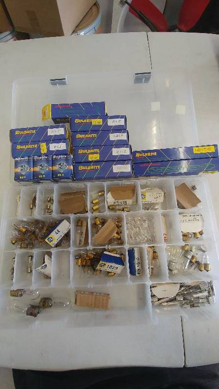 lot 254 image: Bulbrite Halogen MR-11, Mini Bulbs, Etc