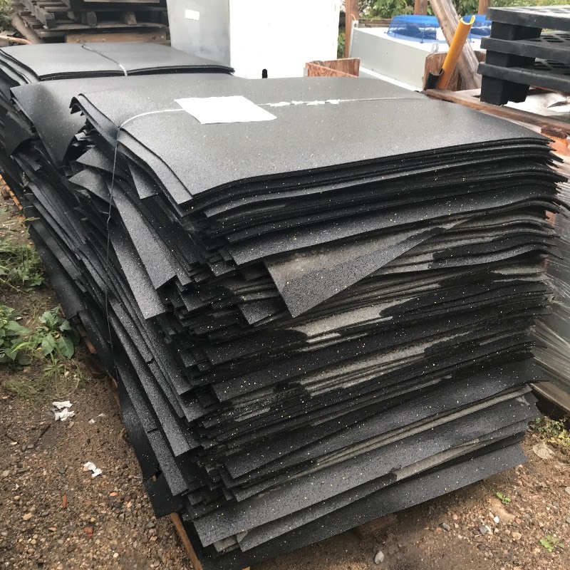 LOT OF 20 RUBBER MATS