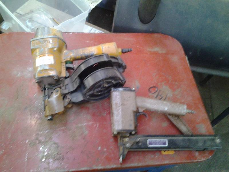 lot 46 image: 2-Air Tools