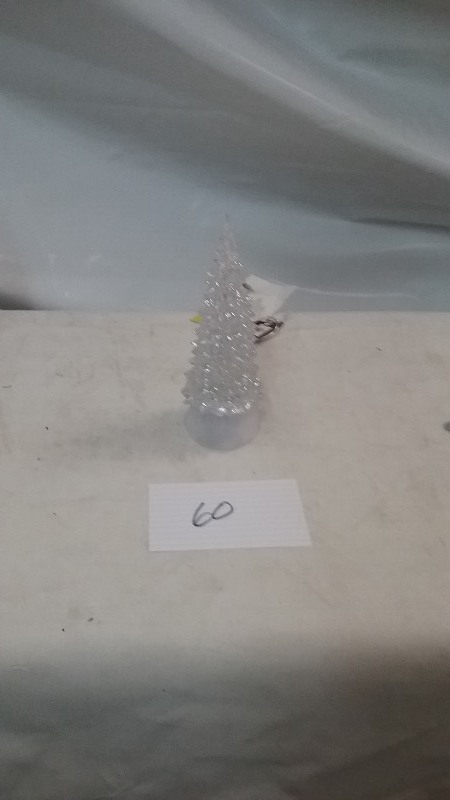 2x Holiday Decor