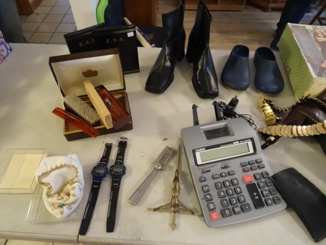 lot 37 image: Vintage Womens Go Go Boots,