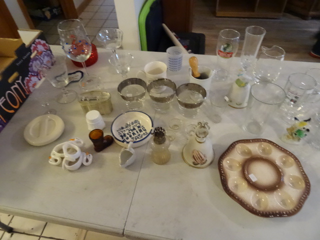 lot 38 image: Variety Of Glassware