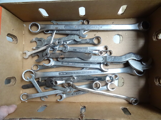 lot 57 image: Misc Hand Wrenches