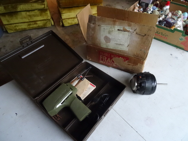 lot 62 image: Craftsman Soldering Gun & Fan