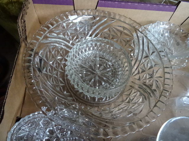 lot 66 image: Vintage Glassware