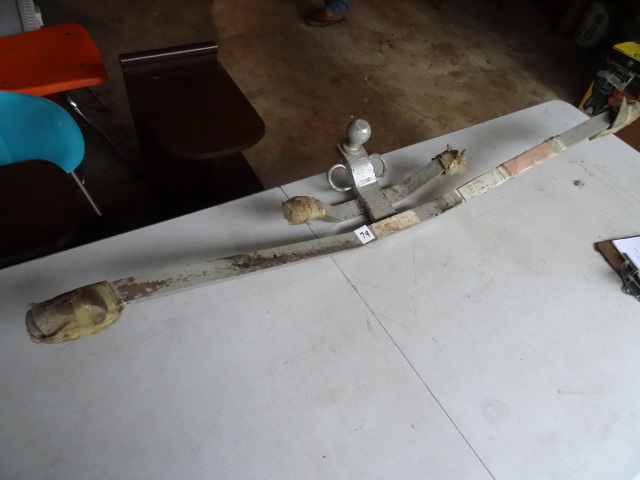 lot 79 image: Bold On Bumper Hitch New