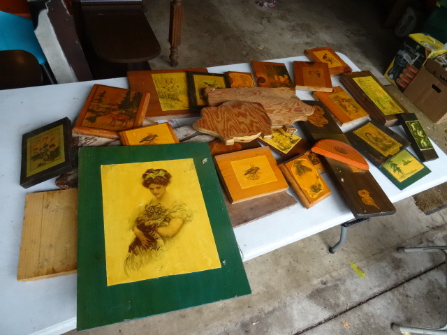 lot 84 image: Variety Of Wood Deco Page Puzzles,