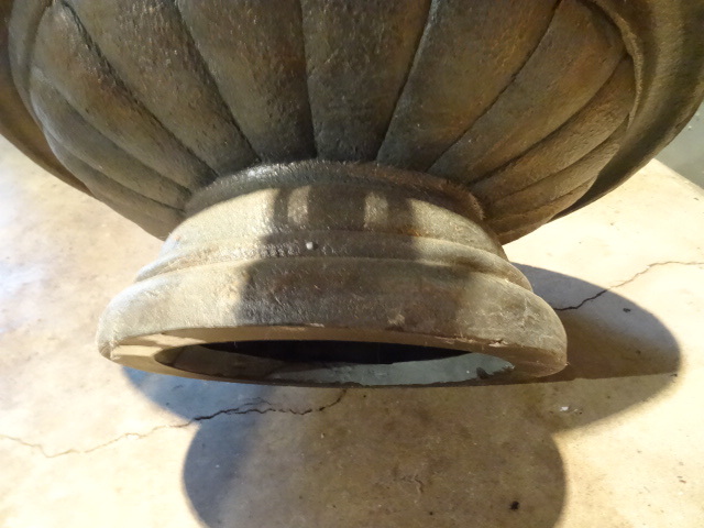 lot 93 image: Top To Birdbath, Resin