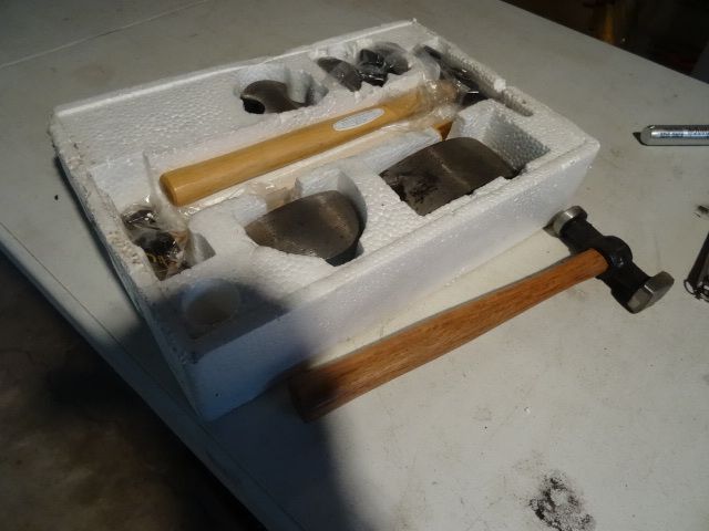 lot 118 image: New Auto Body Repair Tool Kit In Box