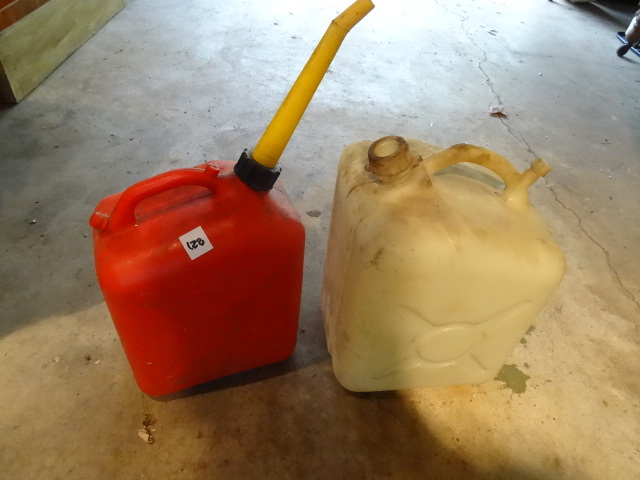 lot 128 image: Water Jug, 2 12 Gallon Gas Can