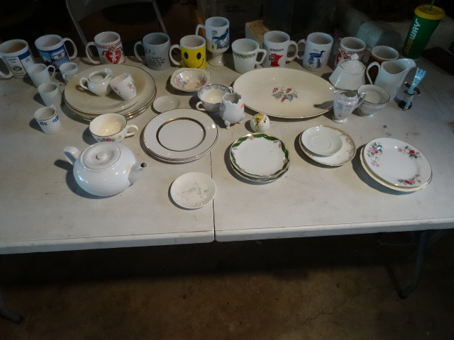lot 136 image: Variety Cups, China, Dishware