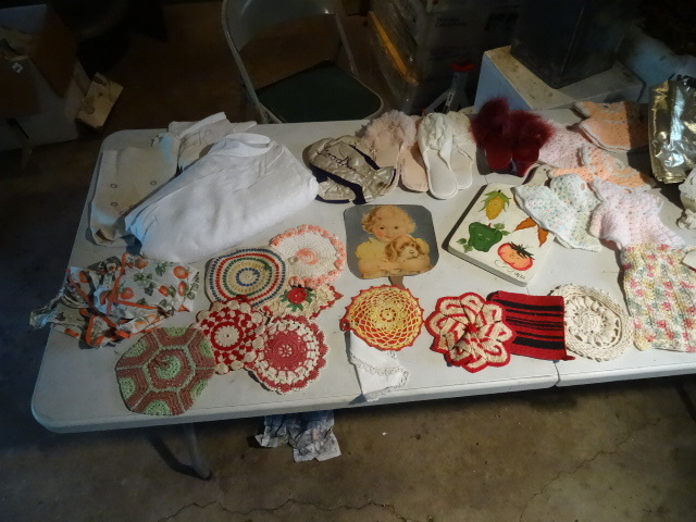 lot 142 image: Variety Vintage Womens Slippers,
