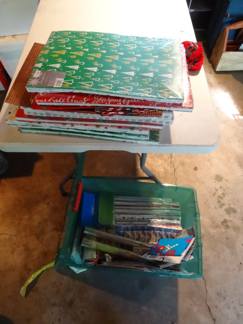 lot 152 image: Tote Of Christmas Wrapping & Gift Boxes