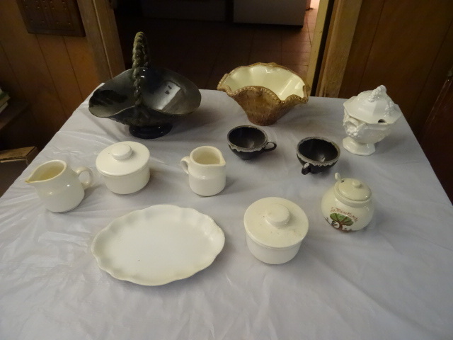 lot 168 image: Variety Kitchenware, Creamers.