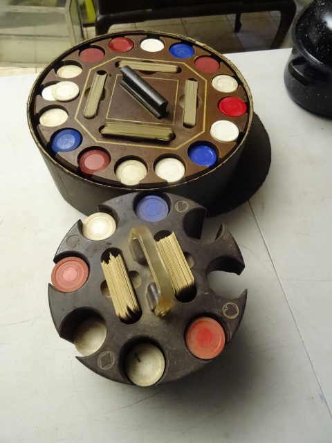 lot 170 image: 2 Vintage Poker Chip Sets