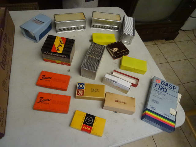 lot 173 image: Variety Of 35mm Slide Holders & Slides,