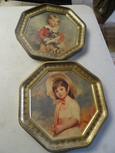 lot 191 image: 2 Tin Wall Hanging Prints