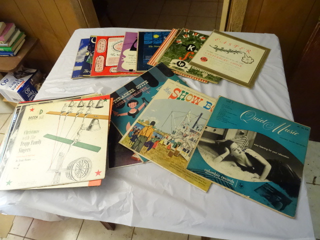 lot 206 image: Lot Of Variety Of Records