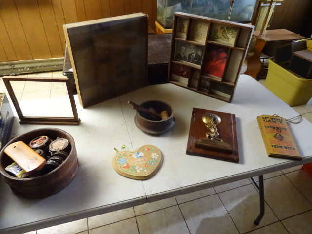 lot 221 image: Wood Items, Shoe Polishing Kit