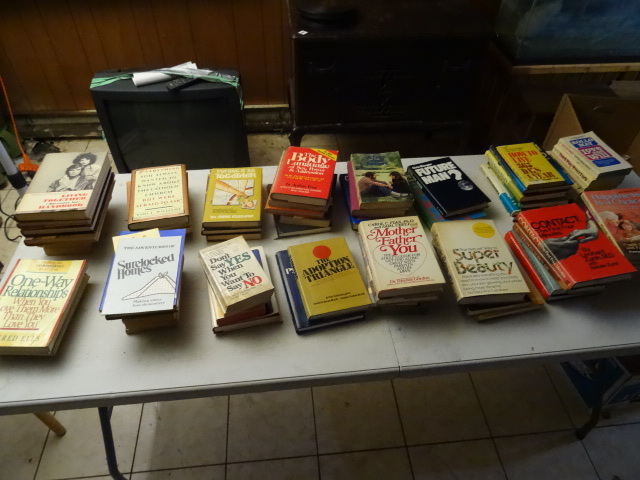 lot 228 image: Variety Of Self HelpRelationship Books
